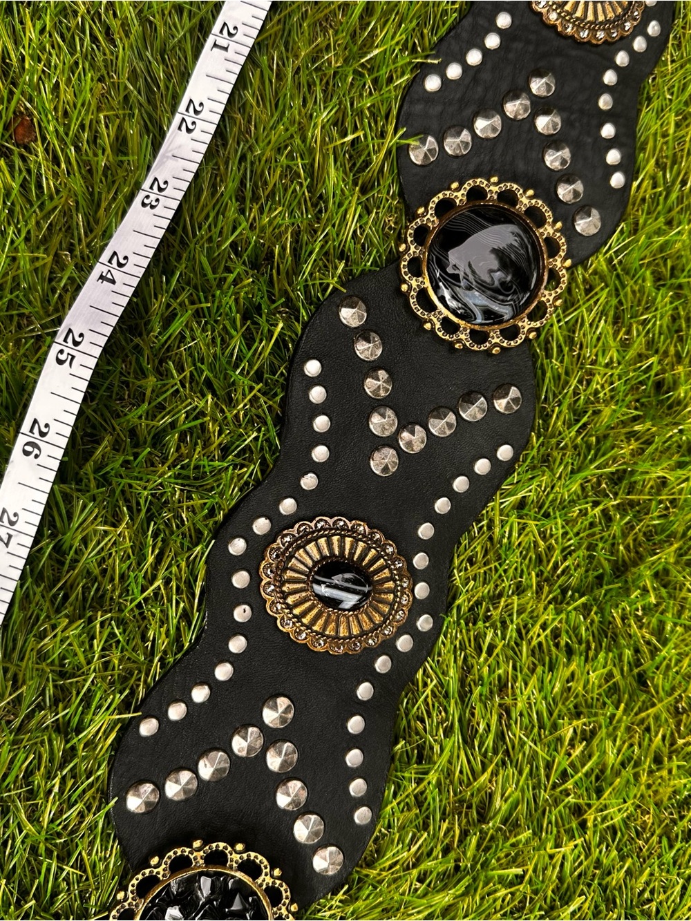 Black Leather Belt with Gold-Tone Oval Buckle and Decorative Accents - Picture 4 of 7